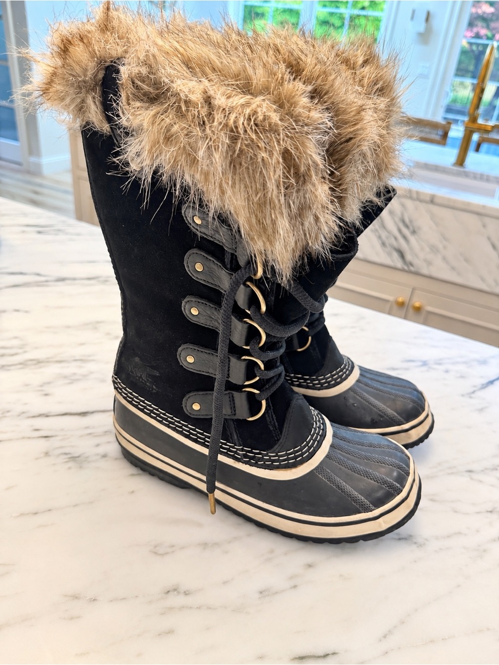 Sorel Joan of Arctic Black Faux Fur Winter Snow Boots Women’s Size 7
